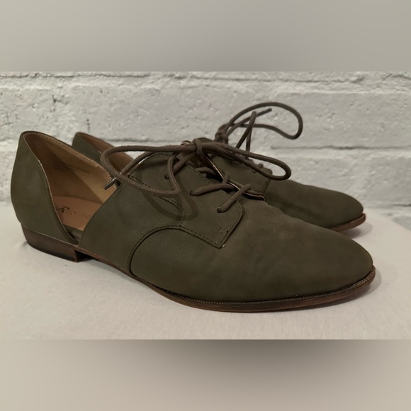 Restricted Open Side Lace Up Oxford Shoe - Green Suede - Used - Picture 2 of 7